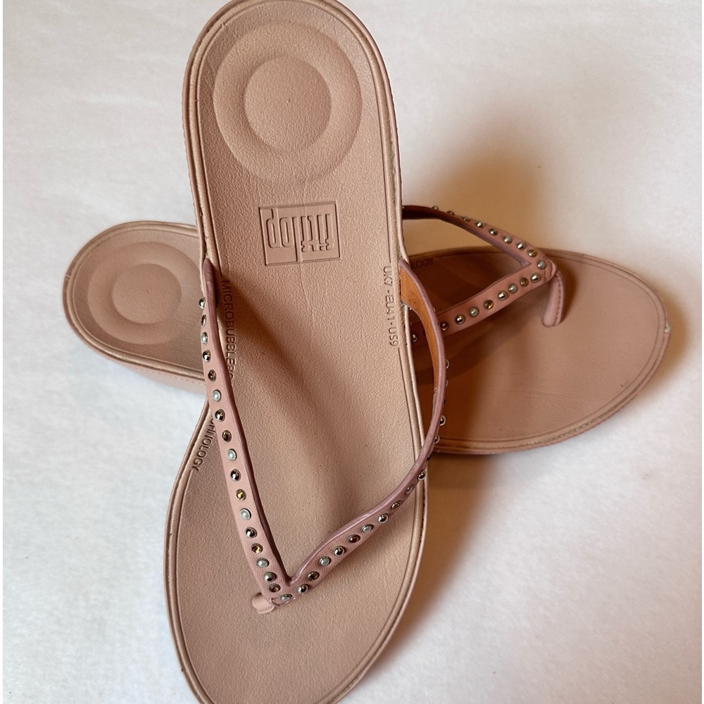 Fitflop women’s 9 Linny Pearl Stud Thong